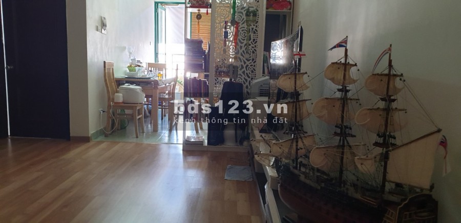 Cần bán nhanh căn 65m 2pn cc 18T2 Lê Văn Lương full đồ, giá 2ty050. lh: 0962027838