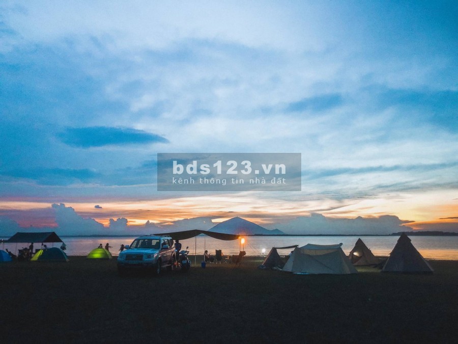 ĐÁT VƯỜN BÌNH DƯƠNG, view cực đẹo nằm sat hồ Dầu Tiếng