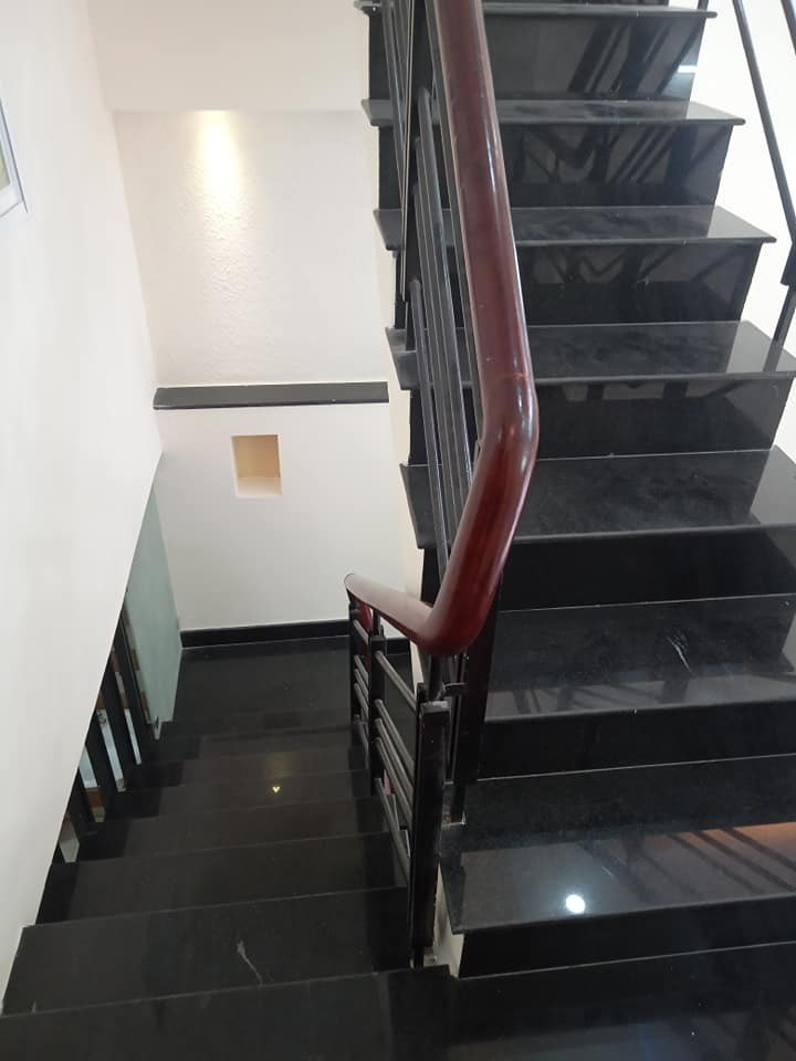Hẻm ô tô đến nhà,nhà mới vào ở ngay ,khu vực dân trí cao 36 m2 3 TỶ 8