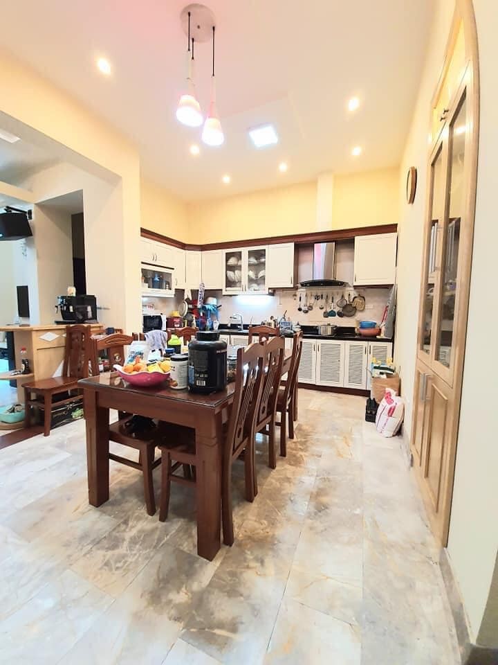 Biệt Thự Sang Trọng, Oto Tránh, Sân Vườn, Hoàng Văn Thái, Thanh Xuân, 141m2, Mt 6m.