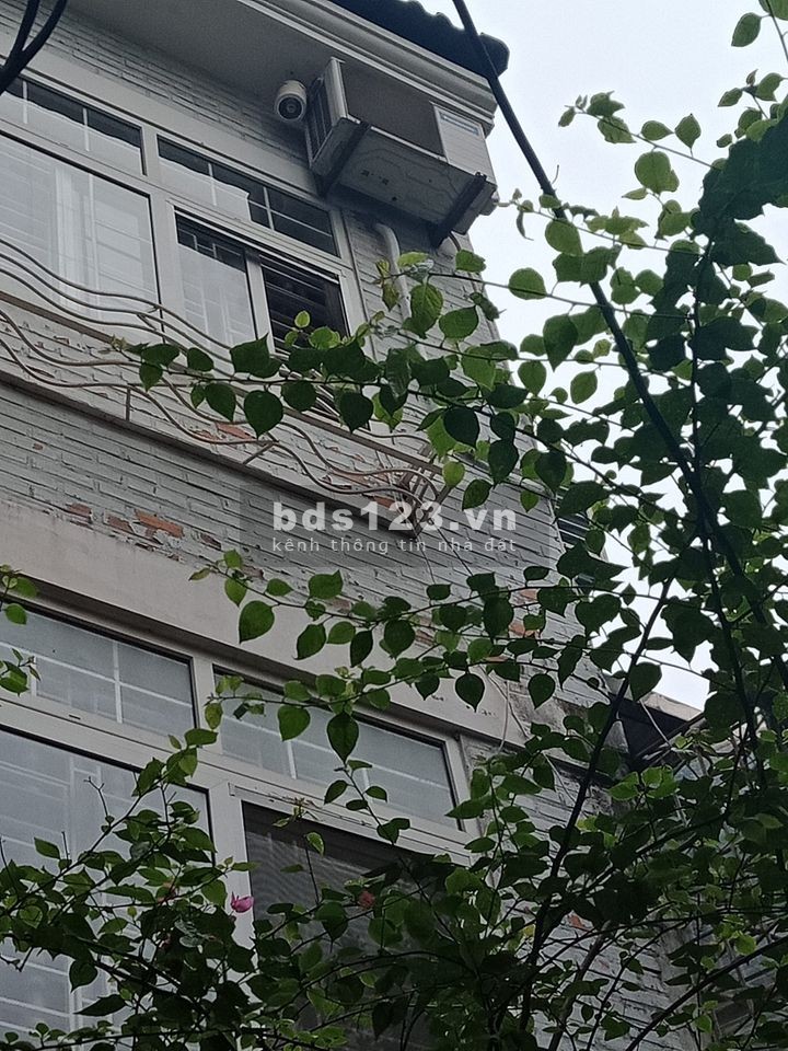 Bán gấp nhà Nguyễn Chí Thanh, thông Nguyễn Công Hoan, DT 101m2, xây chung cư mini đỉnh