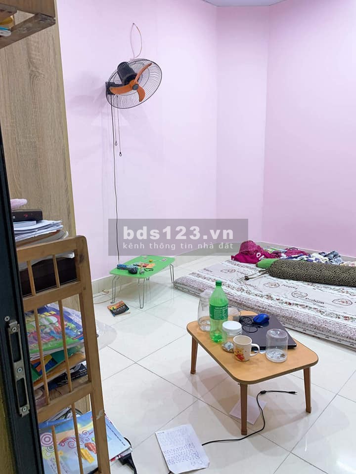 Ngõ 3 gác, anh ninh tốt, nhà đẹp 3 tầng, giá hơn 2 tỷ
