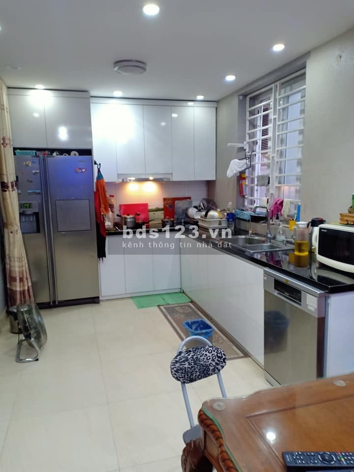Bán gấp nhà Nguyễn Chí Thanh, thông Nguyễn Công Hoan, DT 101m2, xây chung cư mini đỉnh