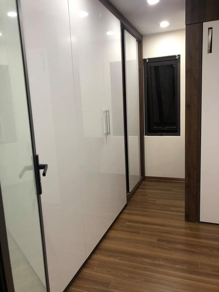Bán Nhà Lạc Long Quân Tây Hồ, Lô Góc Ô Tô Tránh Kinh Doanh, DT 30m2, MT 5m, chỉ 5.4 Tỷ