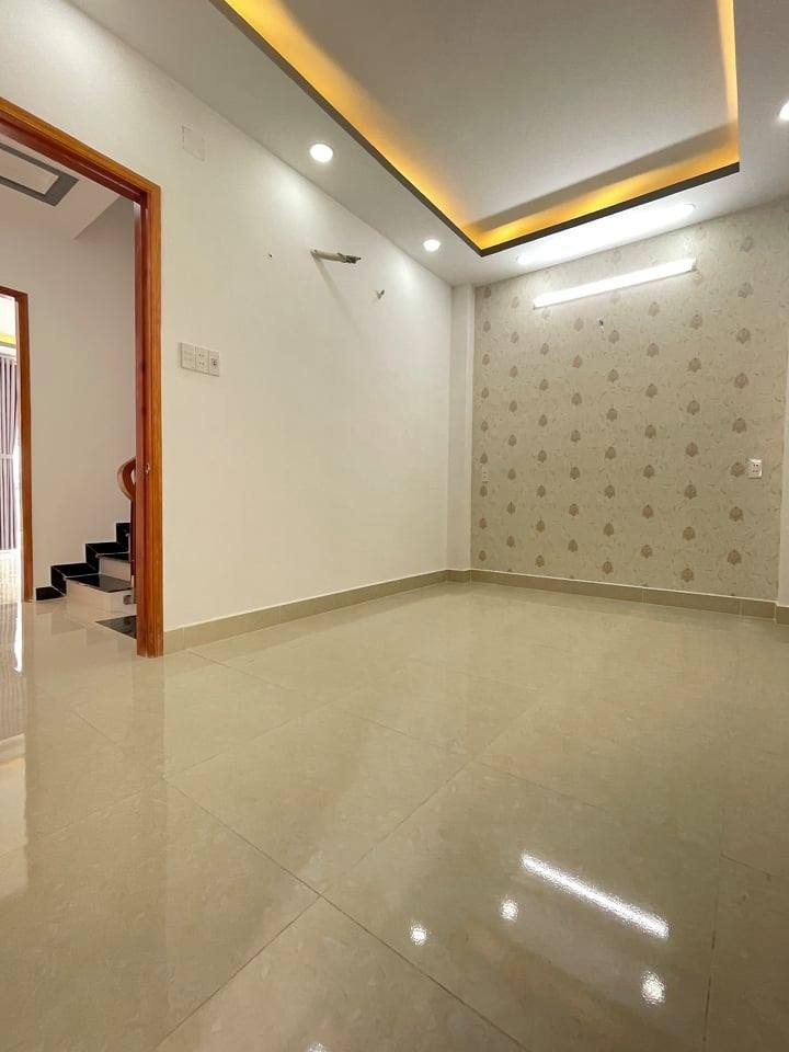 Biệt thự 2 mặt tiền 4 tầng, Đào Tông Nguyên, Nhà Bè giá chỉ 4.65 tỷ