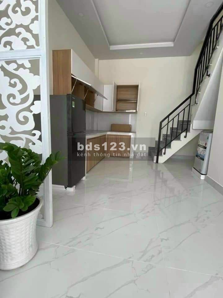 NHÀ Ở GIÁ RẺ 1 Trệt 1 Lầu 1 Lửng
