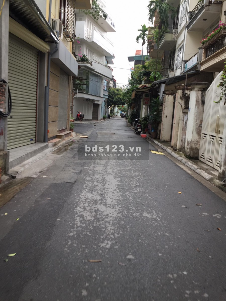 Bán đất Lý Sơn 41m2, lô góc 3 mặt thoáng, oto đỗ cửa giá 2.65 tỷ