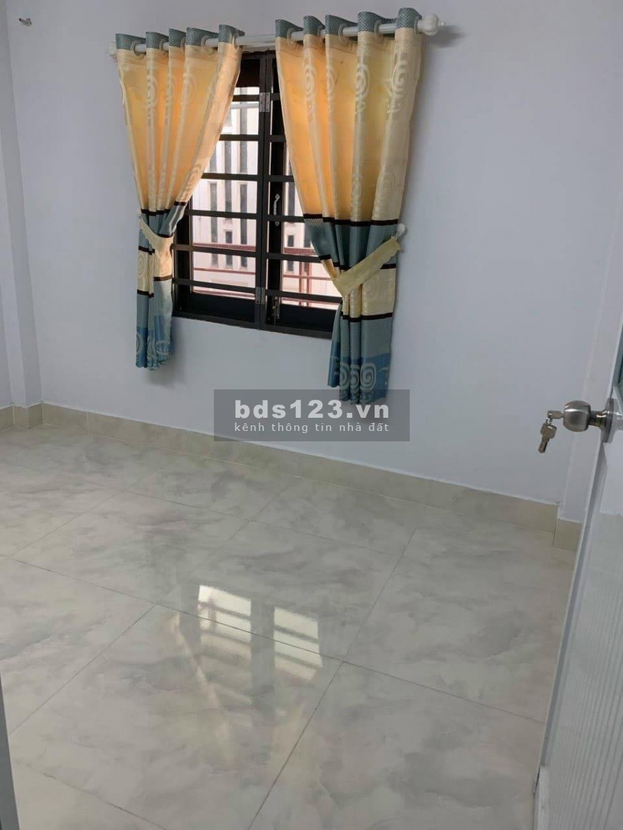 NHÀ Ở GIÁ RẺ 1 Trệt 1 Lầu 1 Lửng