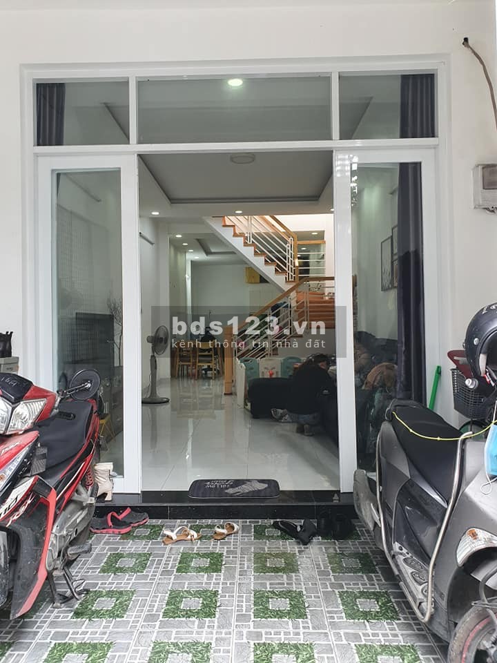 Nhà đẹp Nguyễn Sơn, Tân Phú, HXH, 57 m2, 2 tầng chỉ 5 tỷ 3