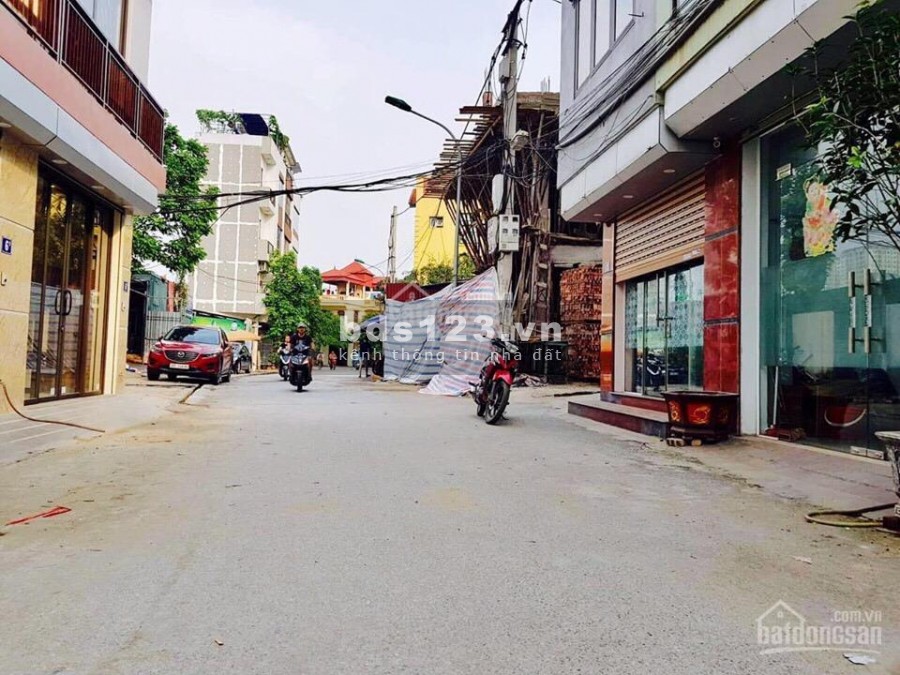 Cần bán nhà phố Ái Mộ, Long Biên, Mới, Ngõ rộng 49m2, 5T, 3.35 tỷ.