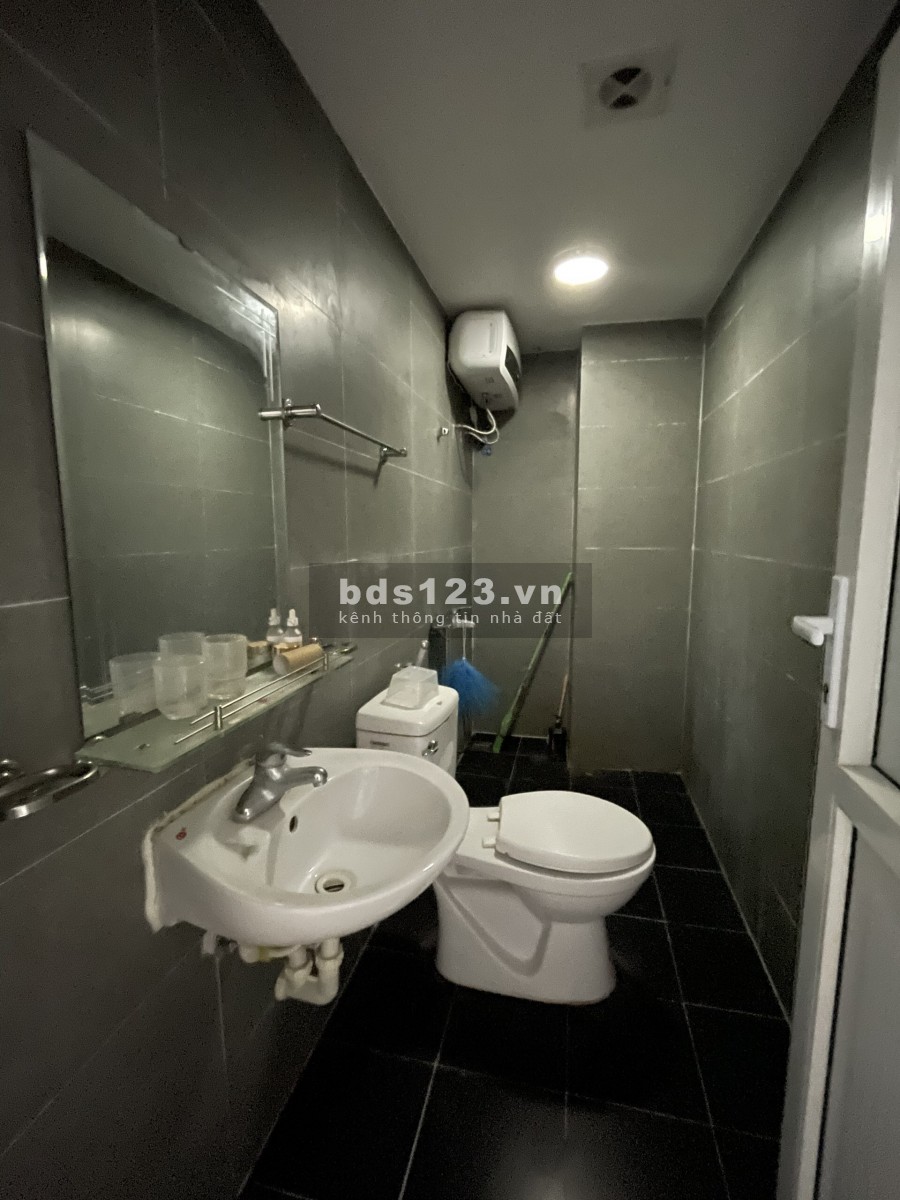 Bán nhà 3 tầng đường Ngô Quyền, TP HD 40.1m2, mt 5m, hướng Tây, 1.76 tỷ