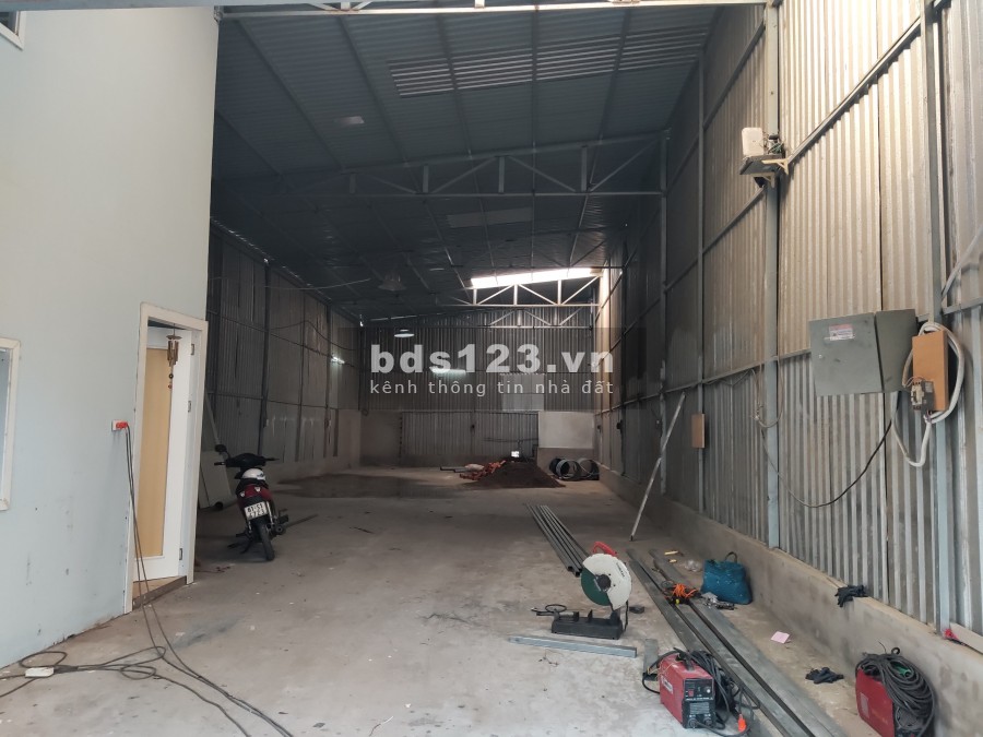 Kho xưởng mới 200m2 Lã Xuân Oai, có nhà 2PN-WC gần Nguyễn Duy Trinh