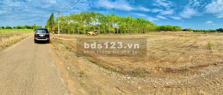 Cần bán lô đất 1106m2 có sẵn 100m2 thổ cư tại Bàu Cạn, cách sân bay Long Thành 1km