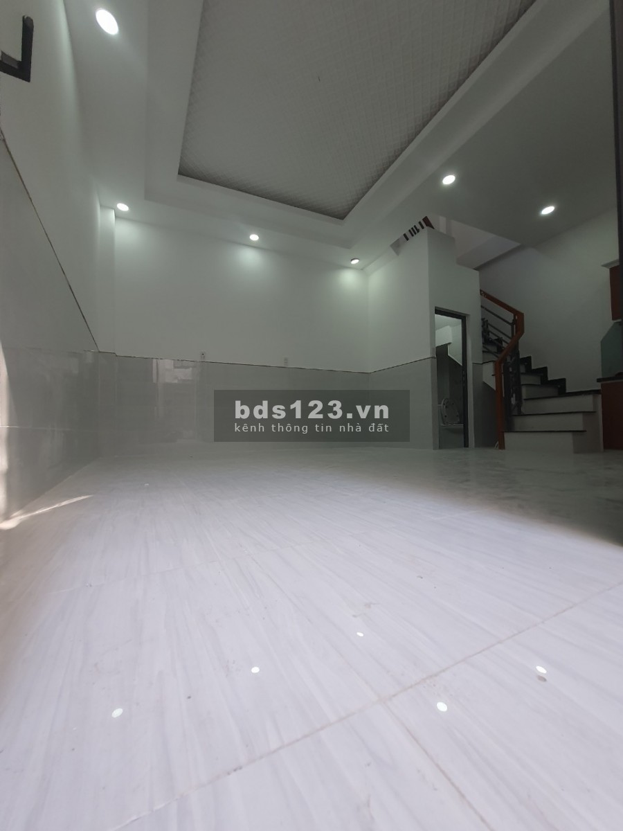 Bán nhà mới xây như hình, ngay ĐH Công Nghệ Thực Phẩm, Tân…
