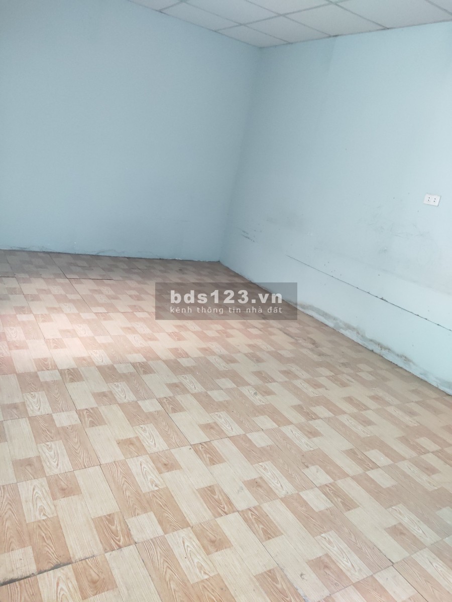 Kho xưởng mới 200m2 Lã Xuân Oai, có nhà 2PN-WC gần Nguyễn Duy Trinh