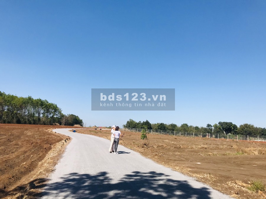 Cần bán lô đất 1106m2 có sẵn 100m2 thổ cư tại Bàu Cạn, cách sân bay Long Thành 1km