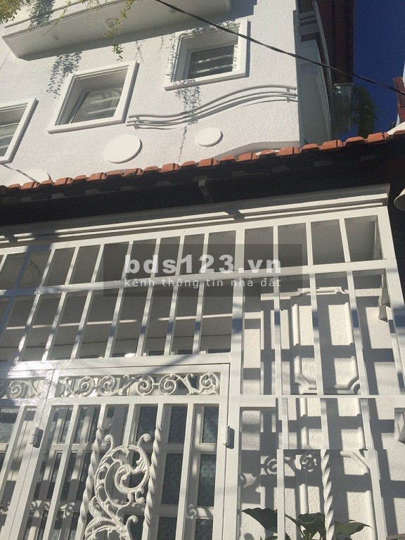Nhà bán gấp Trần Quang Diệu 35m Q.3, 5 tỷ 3