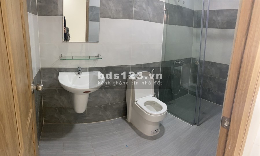 Bán nhà phố khu dân cư sổ hồng riêng từng nền