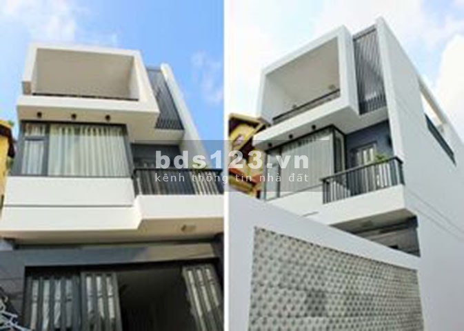 Kẹt tiền bán nhanh nhà ngay Chợ Hưng Long - Bình Chánh