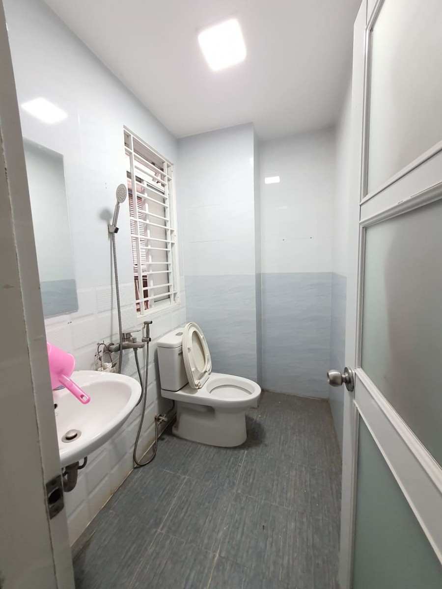 CÒN DUY NHẤT 1 PHÒNG TRẦN HƯNG ĐẠO 24M2 QUẬN 1, FULL NỘI THẤT, CÓ BẾP GIÁ 5,5TR/THÁNG