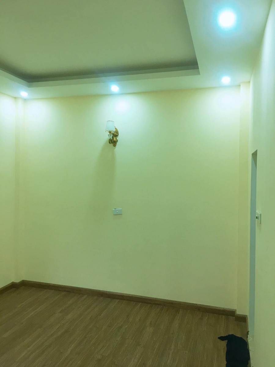 Bán nhà đẹp, ở ngay, ngõ thoáng Nguyễn Trãi 40m2x5T, MT 4.7m Giá 3tỷ3