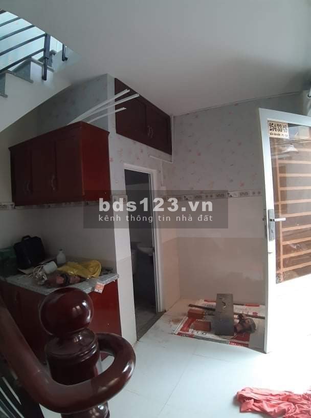 CẦN BÁN GẤP NHÀ QUẬN 4 GIÁ 1TY4