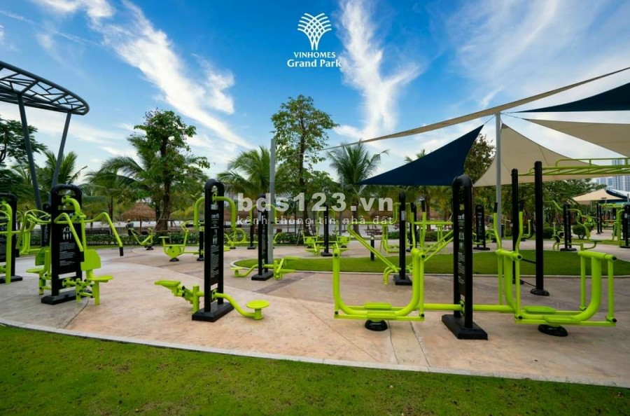 Bán đúng giá 1.22 tỷ căn Studio tại Vinhomes Grand Park Q9 đã bao gồm nội thất. Liên hệ 0363583647