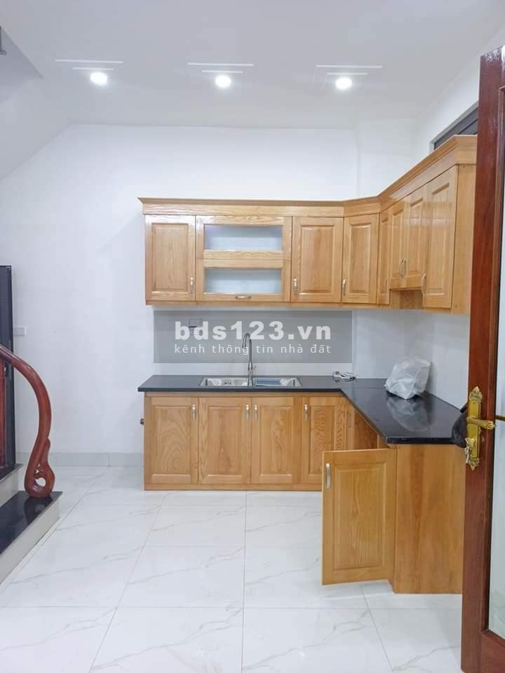 Nhỉnh 3 Tỷ nhà mới Lê Đức Thọ, 33m2, 5 tầng, 4.5m mặt tiền. LH: 0961139798