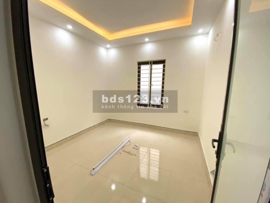 HƠN 2TỶ CÓ NHÀ MẶT NGÕ, KINH DOANH NHỎ, NHÀ ĐẸP LONG LANH TẠI HOÀNG MAI