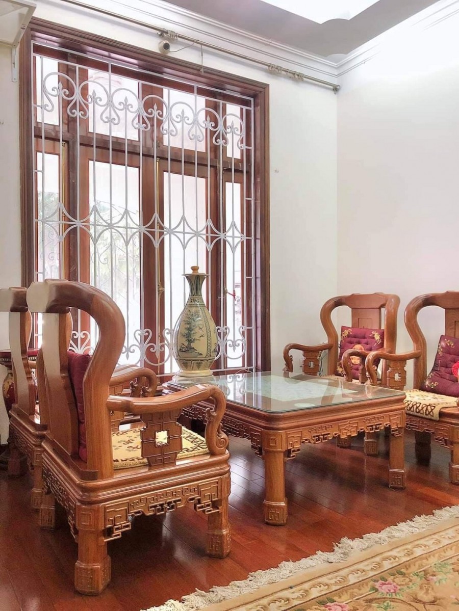 Tôi cần bán gấp nhà mặt phố Phan Chu Trinh, DT 105 m, giá 22 tỷ.