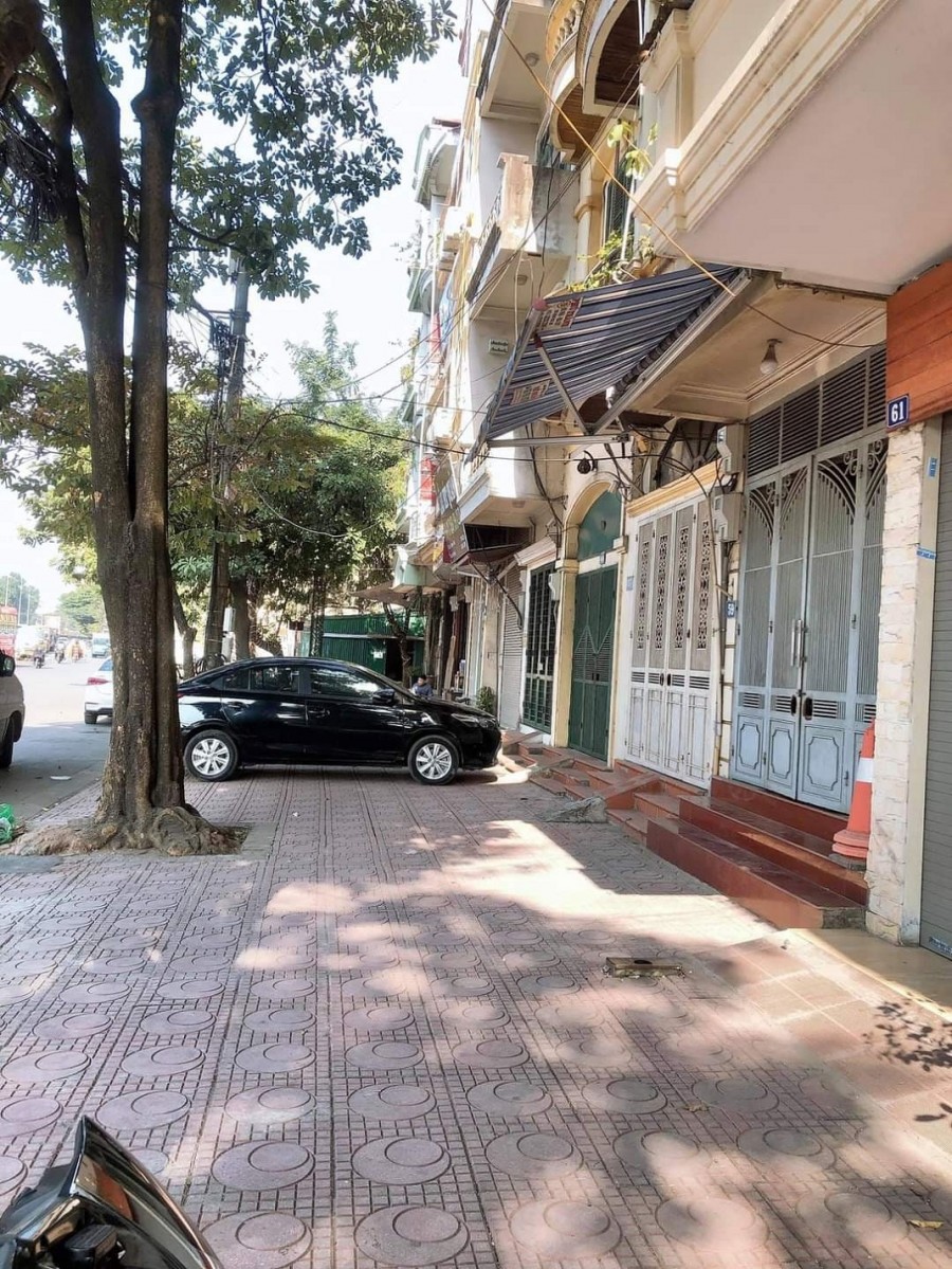 Tôi cần bán gấp nhà mặt phố Phan Chu Trinh, DT 105 m, giá 22 tỷ.