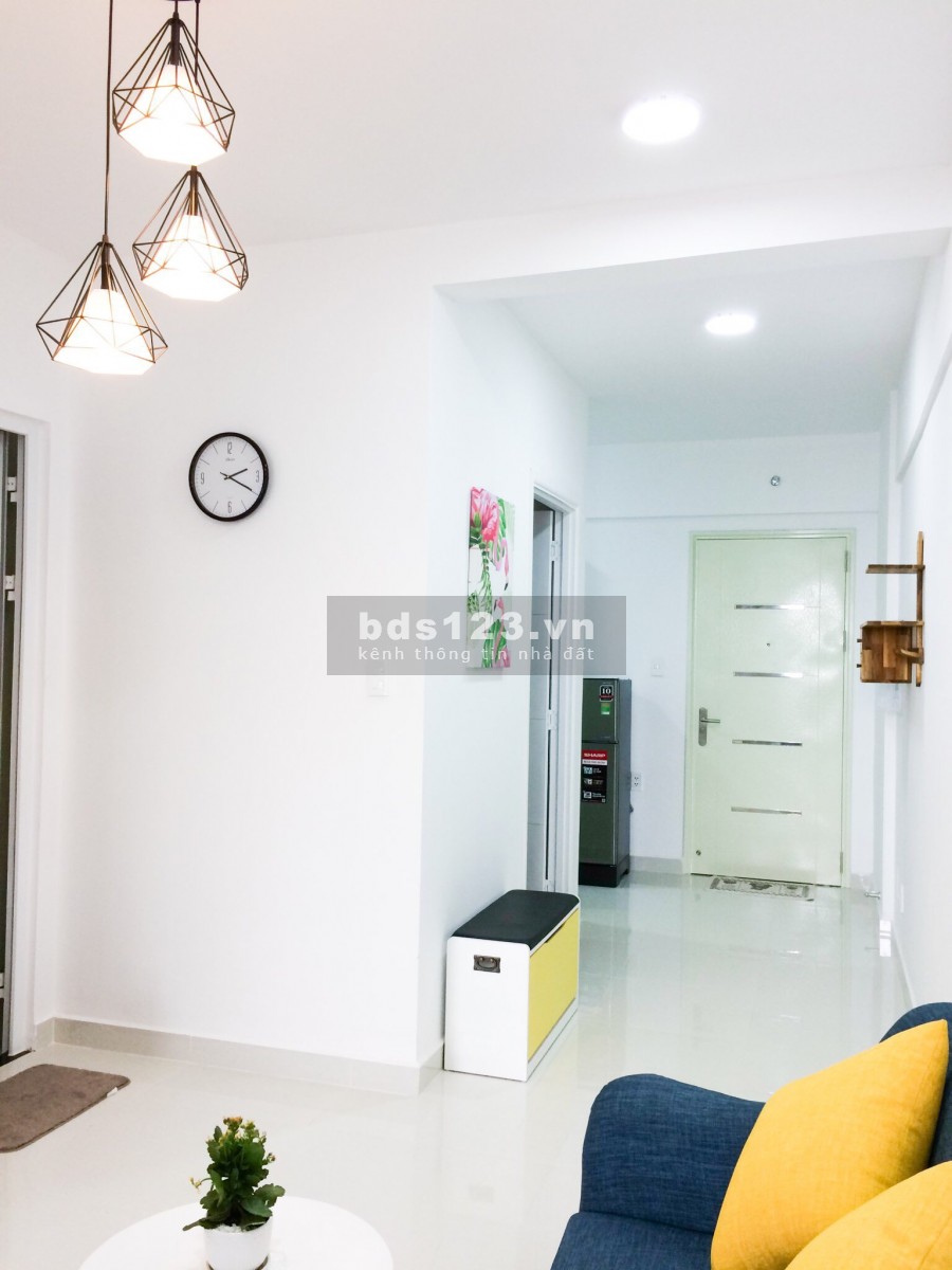 Chủ nhà kẹt tiền cần bán gấp căn hộ 2 phòng ngủ - Đầy đủ nội thất - Đã có sổ hồng