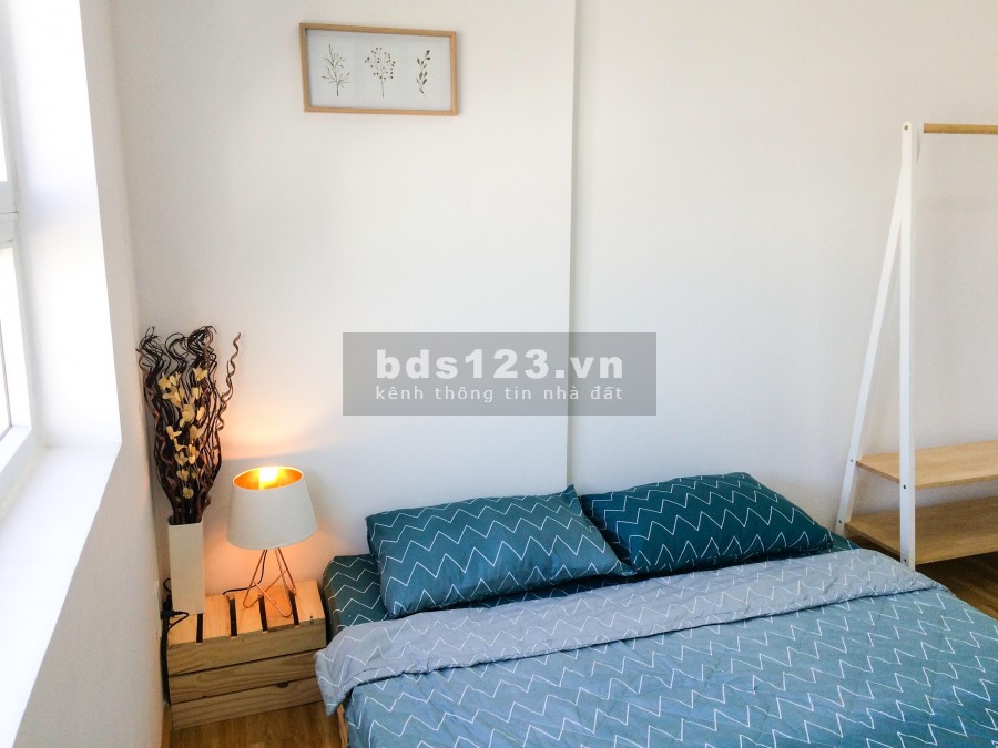Chủ nhà kẹt tiền cần bán gấp căn hộ 2 phòng ngủ - Đầy đủ nội thất - Đã có sổ hồng