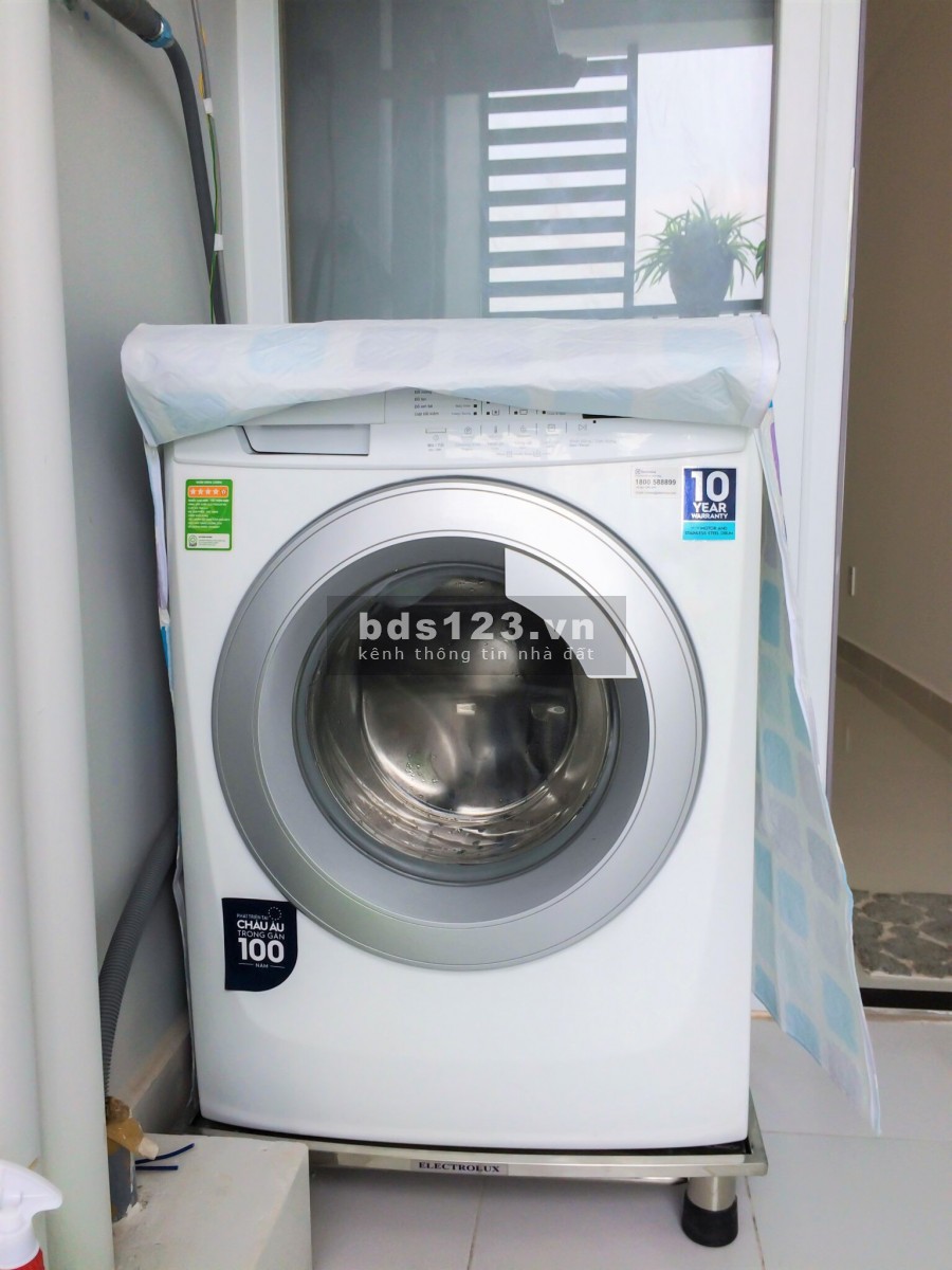 Chủ nhà kẹt tiền cần bán gấp căn hộ 2 phòng ngủ - Đầy đủ nội thất - Đã có sổ hồng