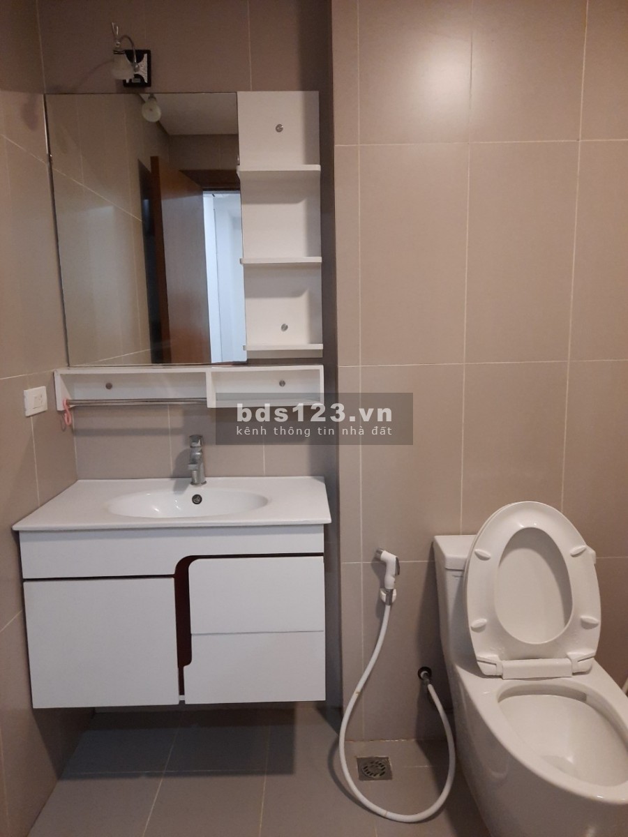 Bán gấp cắt lỗ căn 104m2 ban công Đông Bắc tại Goldmark City giá 3.3 tỷ, đã có sổ.
