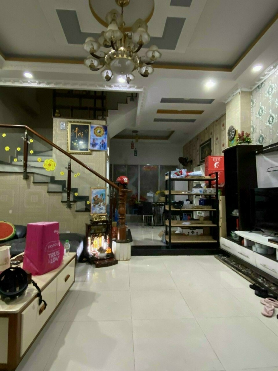 Bán nhà 2 lầu 4 PN mặt tiền hẻm 67 Đào Tông Nguyên, sổ hồng riêng, giá 4,3 tỷ