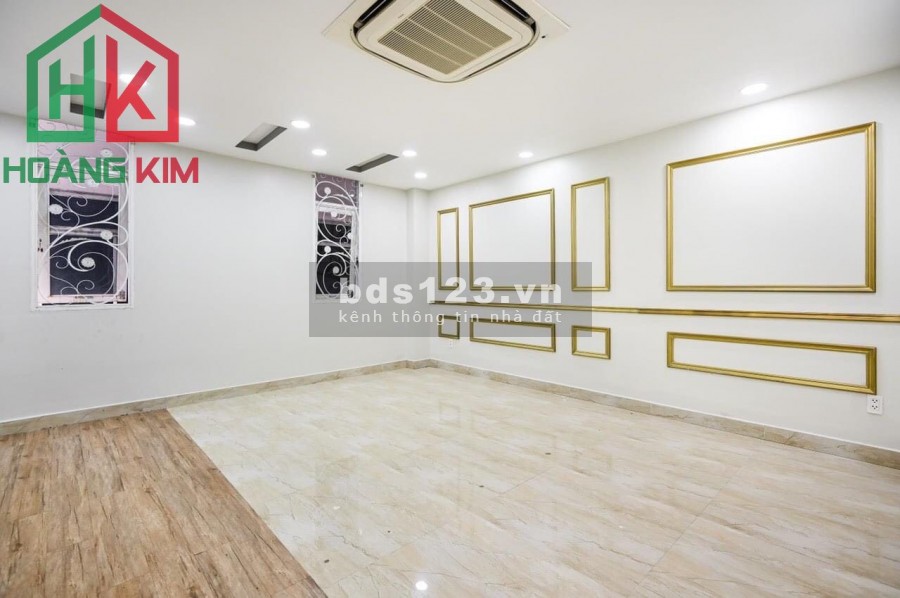 Cho thuê Biệt thự hiện đại MT khu Vườn Hoa, P.2, Phú Nhuận, DT 18x20m.