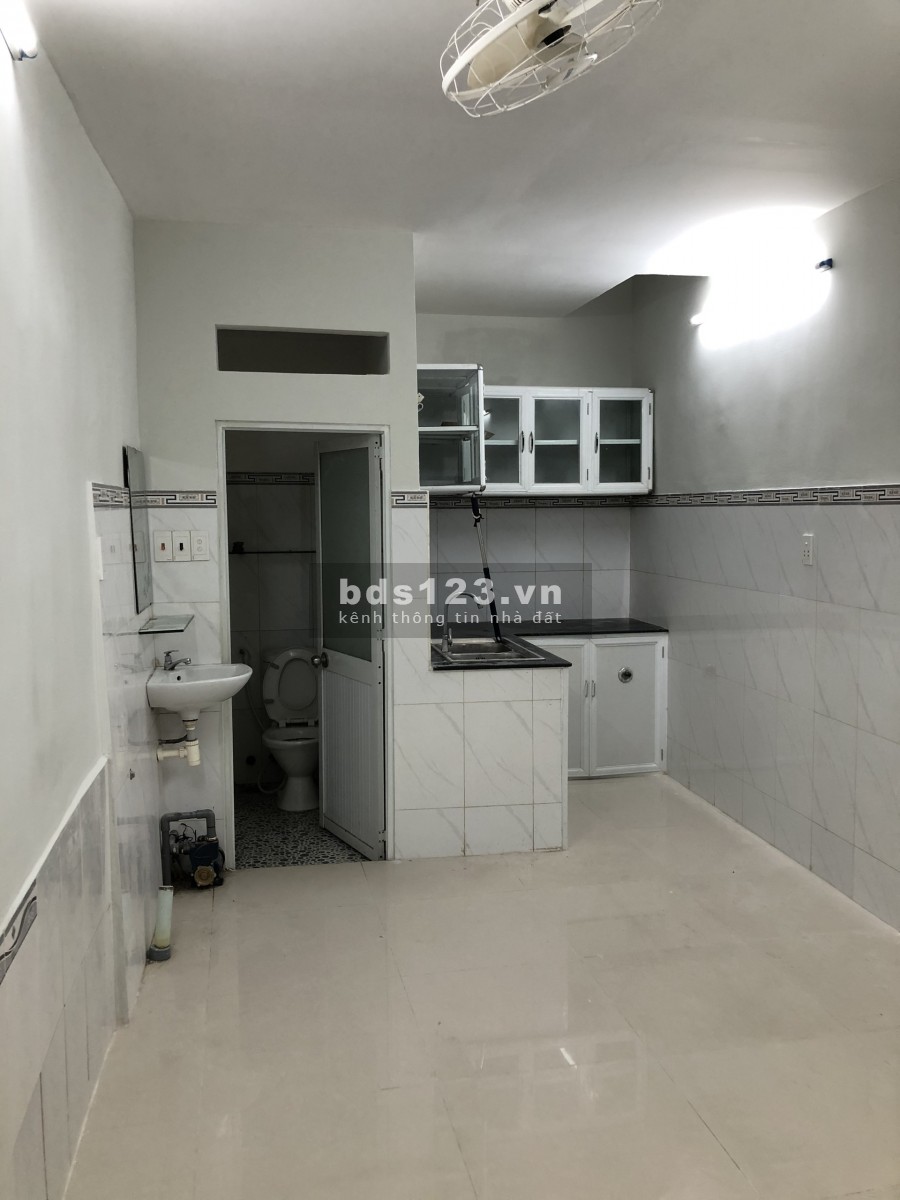 NHÀ HẺM XE BA GÁC QUẬN 3 - 3' ĐI BỘ RA BỜ KÈ