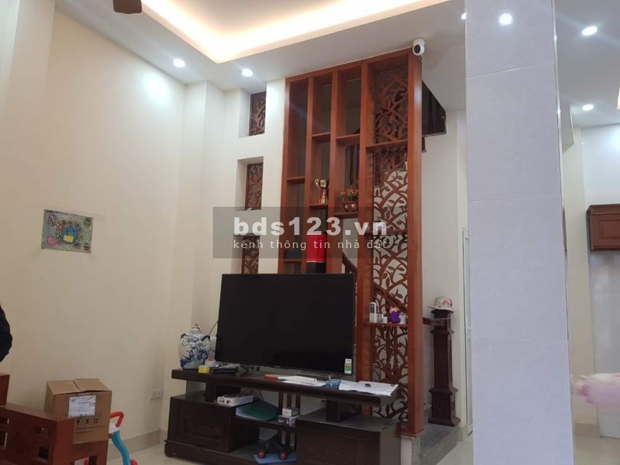 NHÀ 3 TẦNG ĐẸP Ở NGAY, Ô TÔ ĐỖ CỬA, CÁCH Ô TÔ TRÁNH 30M - 4 TỶ