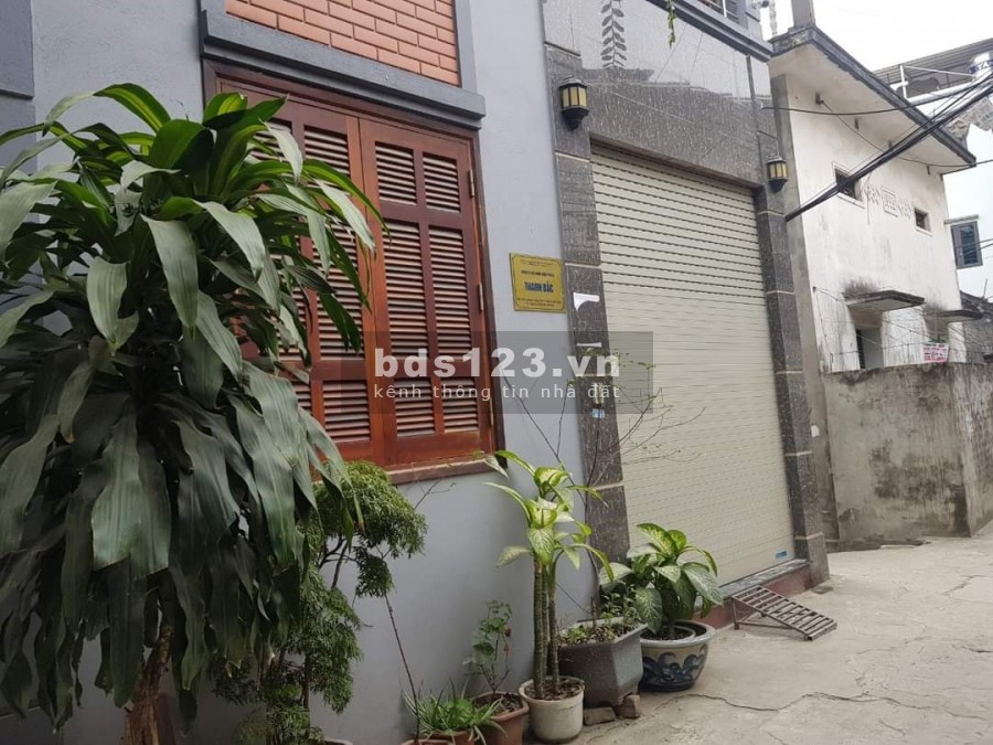 NHÀ 3 TẦNG ĐẸP Ở NGAY, Ô TÔ ĐỖ CỬA, CÁCH Ô TÔ TRÁNH 30M - 4 TỶ