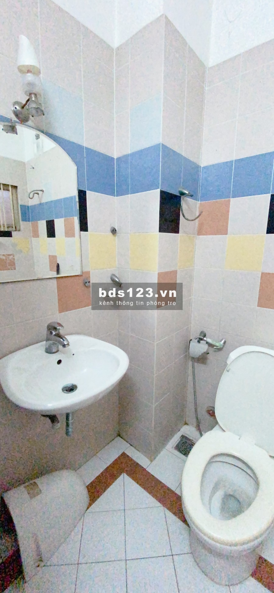 CHO NỮ THUÊ PHÒNG DT 25M2 GIÁ 2,2 TR TRUNG TÂM QUẬN GÒ VẤP
