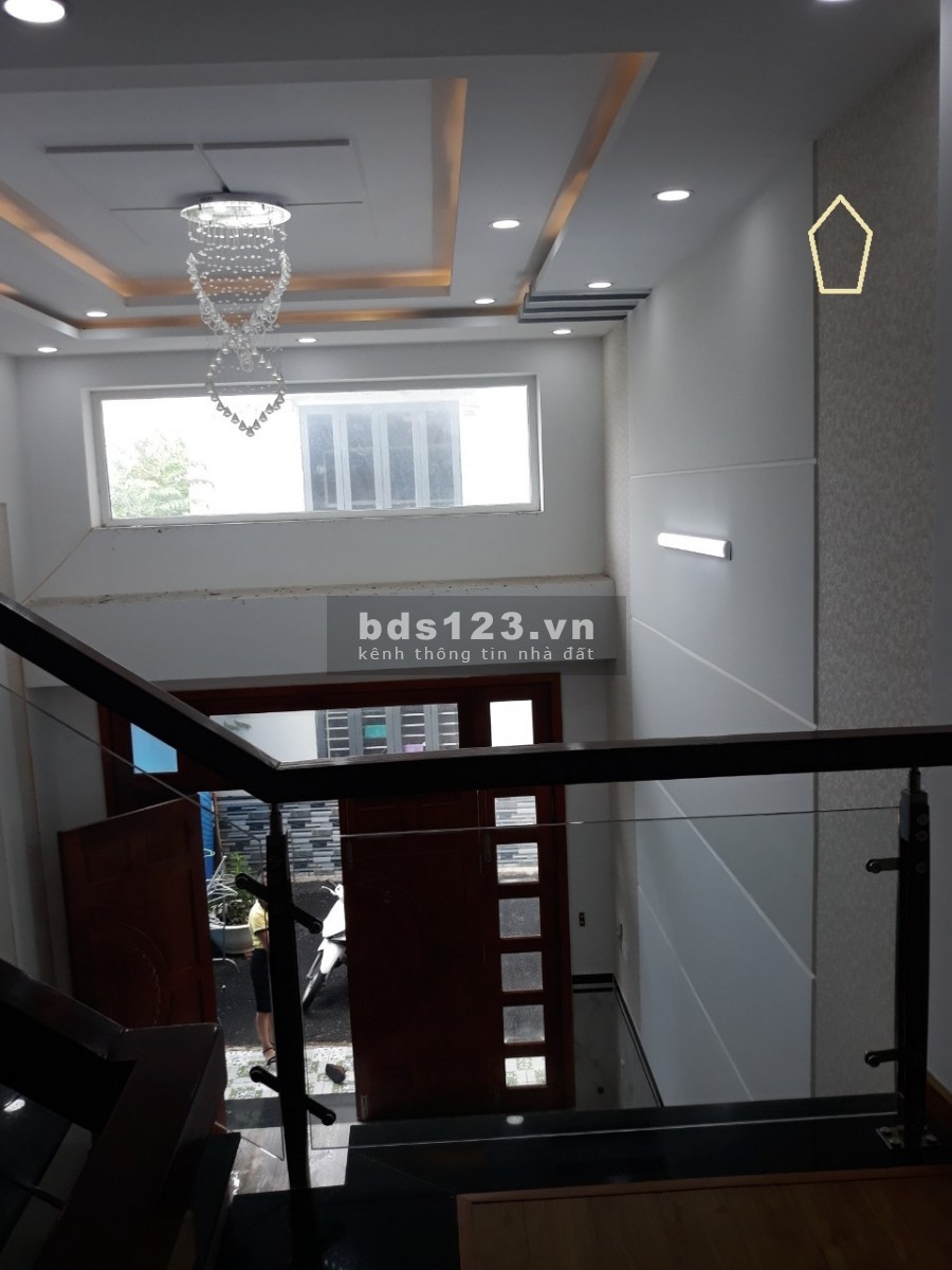 Nhà mới HXT Hoàng Bật Đạt 3L, ST, 5PN, 5WC