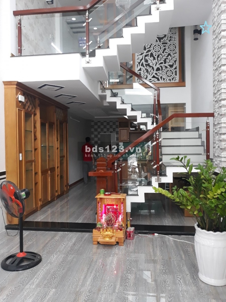 Nhà mới HXT Hoàng Bật Đạt 3L, ST, 5PN, 5WC