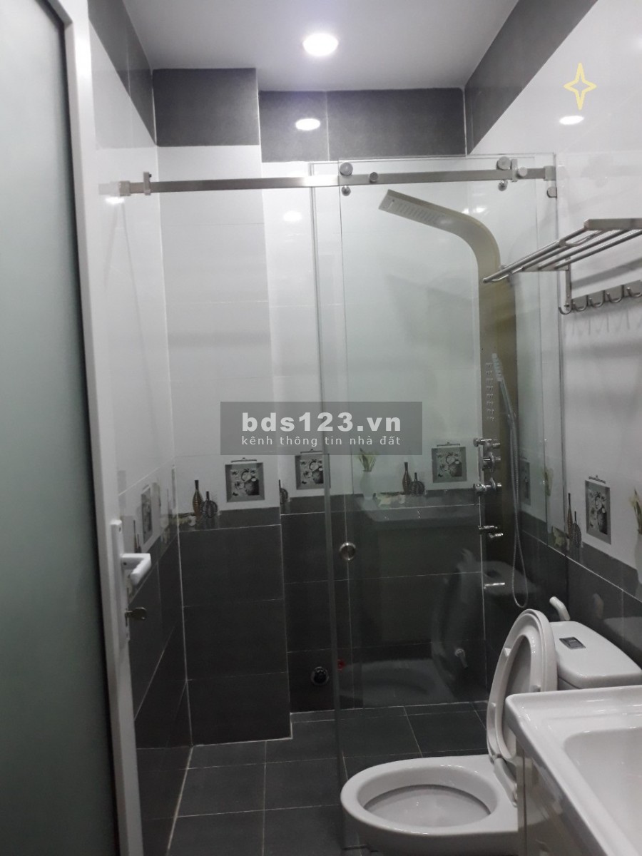 Nhà mới HXT Hoàng Bật Đạt 3L, ST, 5PN, 5WC