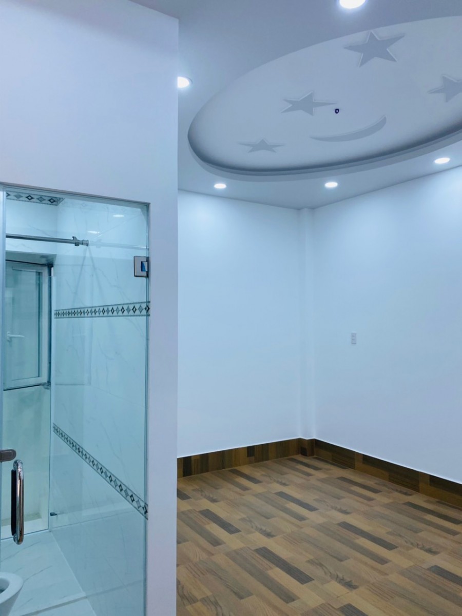 Nhà phố kinh doanh hoàn thiện 80% , đã có sổ, tặng nội thất