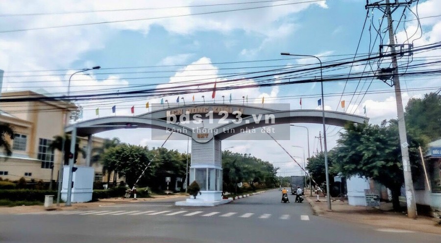Bán gấp đất tp Đồng Xoài ngay khu công nghiệp ĐX1 ĐX2 giá 300tr/1000m2