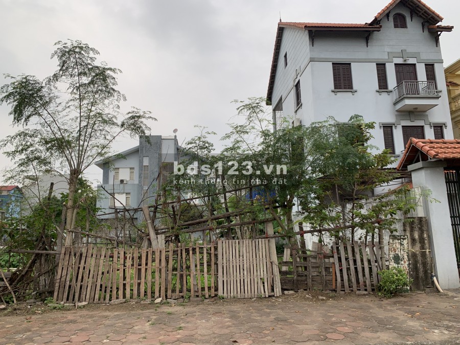 Bán lô đất siêu đẹp tại khu 31ha, DT 132m2, View vườn hoa cực thoáng.