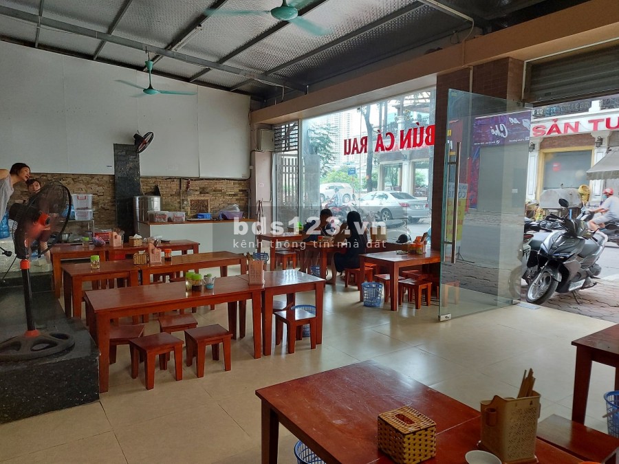 Bán biệt thự, mặt phố tại Hà Đông, Hà Nội. 220m2x4T, Vuông vắn, 3 mặt thoáng, 7pn, sân vườn, 28 tỷ