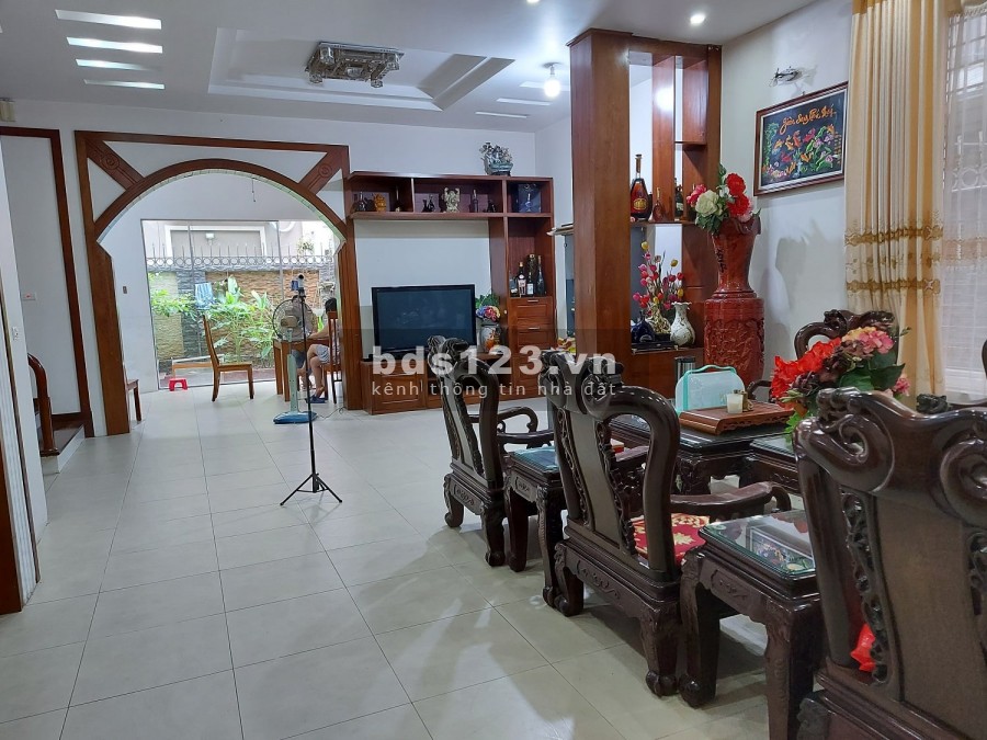 Bán biệt thự, mặt phố tại Hà Đông, Hà Nội. 220m2x4T, Vuông vắn, 3 mặt thoáng, 7pn, sân vườn, 28 tỷ