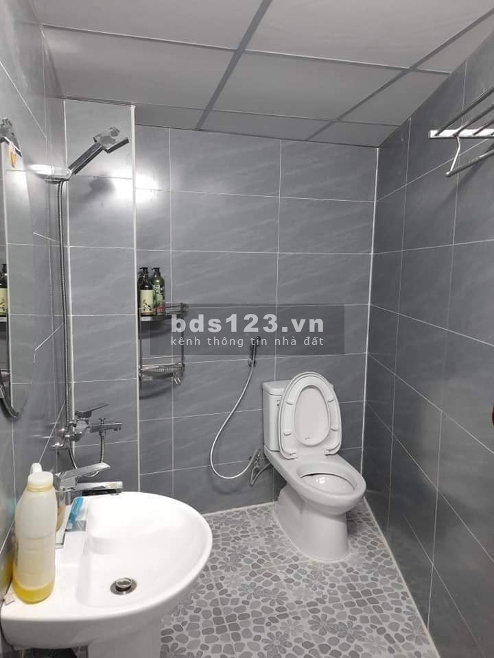 Bán Nhà Đ.Nguyễn Văn Nghi, DT 38m2 .3.4 tỷ. Giá rẽ có giếng trời.